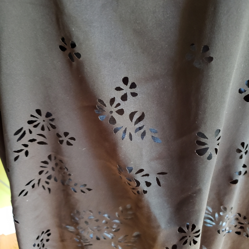 Top - Picture 2 of 5